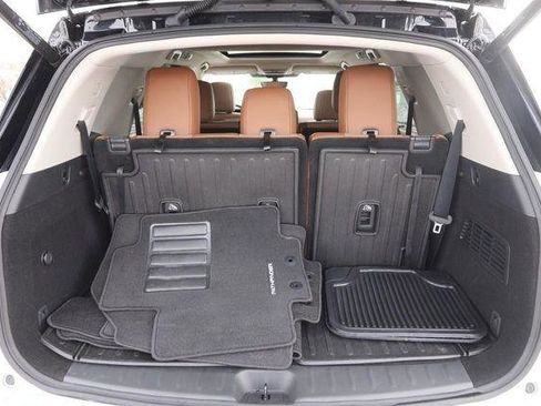 Used 2024 Nissan Pathfinder Platinum w/ Cargo Package image 6