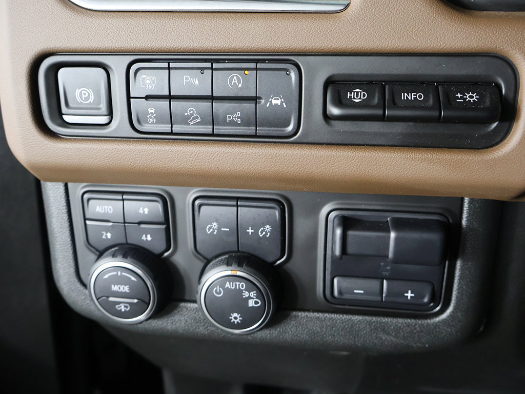Used 2024 Chevrolet Suburban High Country w/ Advanced Technology Package AWD/4WD image 48