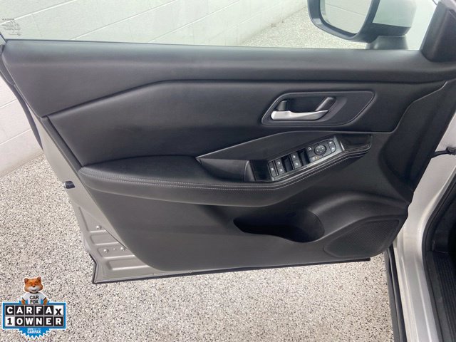 Used 2024 Nissan Rogue SV FWD image 12