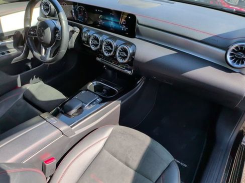 Used 2022 Mercedes-Benz CLA 250 4MATIC image 29