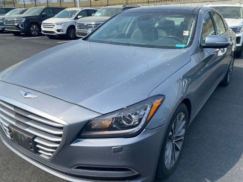 Used 2015 Hyundai Genesis 3.8 w/ Option Group 02 image 9
