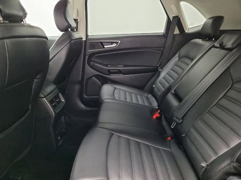 Used 2017 Ford Edge SEL w/ Equipment Group 201A AWD/4WD image 18