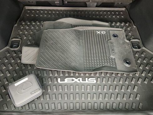 Used 2024 Lexus GX 550 image 39