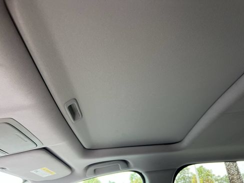 Used 2020 Honda CR-V Touring image 28