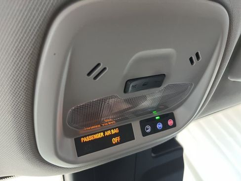 Used 2025 Chevrolet Trax LT w/ Driver Confidence Package FWD image 16