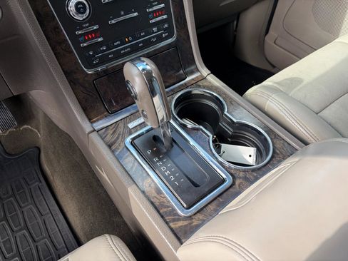 Used 2016 Lincoln Navigator L Select AWD/4WD image 23