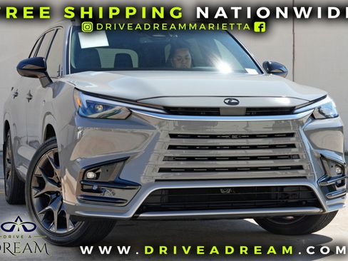 Used 2025 Lexus TX 500h AWD w/ Technology Package image 2