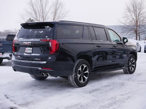 Used 2025 GMC Yukon XL AT4 image 7