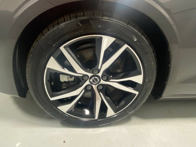 Used 2025 Volvo S60 B5 Core AWD/4WD image 5