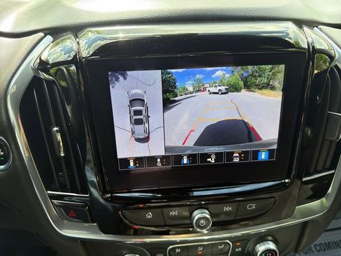 Used 2023 Chevrolet Traverse RS AWD/4WD image 23