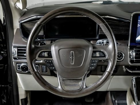 Used 2020 Lincoln Navigator Black Label w/ Cargo Convenience Package image 16