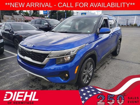 Used 2023 Kia Seltos S w/ Navigation Package AWD/4WD image 1