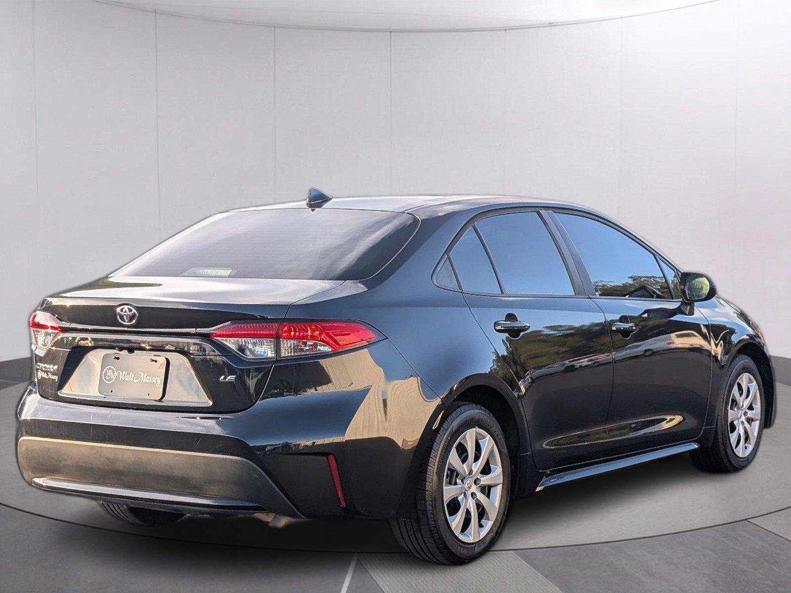 Used 2020 Toyota Corolla LE FWD image 7