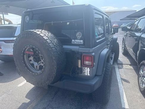 Used 2019 Jeep Wrangler Unlimited Sport S AWD/4WD image 4