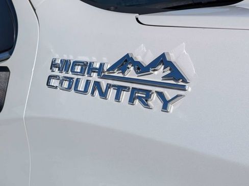 Used 2019 Chevrolet Silverado 1500 High Country AWD/4WD image 12