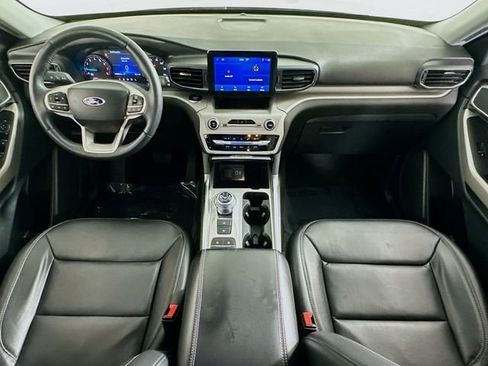 Used 2024 Ford Explorer XLT w/ Equipment Group 202A image 14