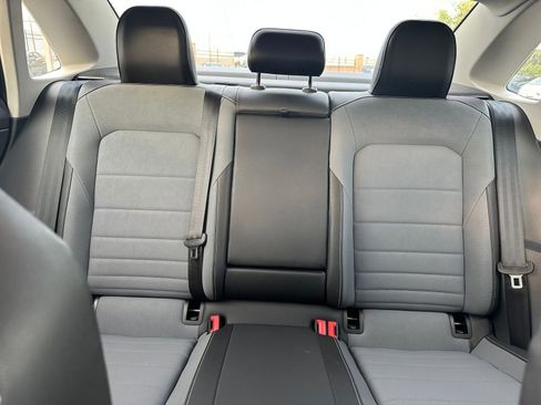 Used 2025 Volkswagen Jetta SE image 37