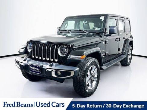 Used 2022 Jeep Wrangler Unlimited Sahara w/ LED Lighting Group AWD/4WD image 3