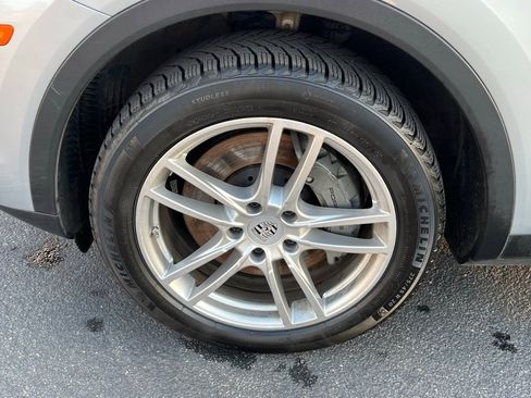 Used 2020 Porsche Cayenne S image 13