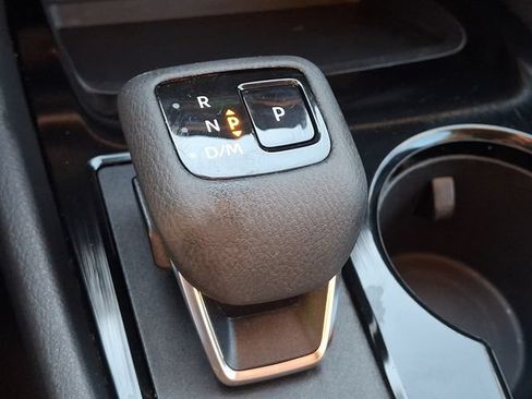 Used 2024 Nissan Rogue S AWD/4WD image 14