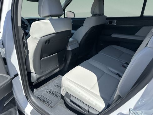New 2027 Hyundai Santa Fe Limited FWD image 13