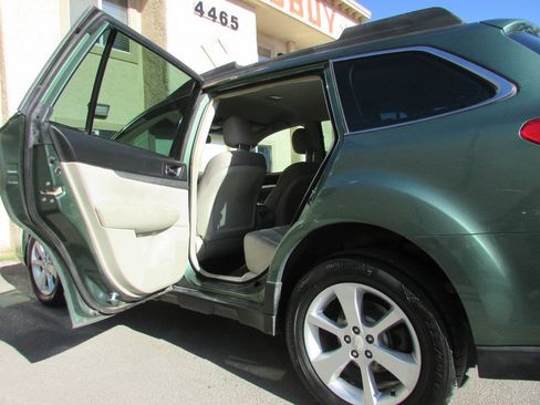 Used 2014 Subaru Outback 2.5i AWD/4WD image 19
