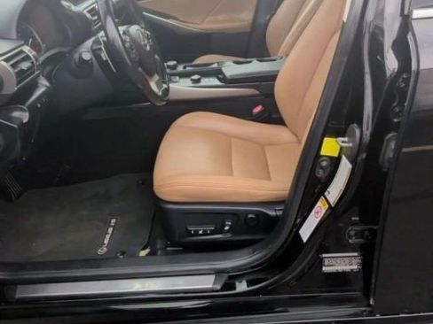Used 2016 Lexus IS 200t RWD image 22