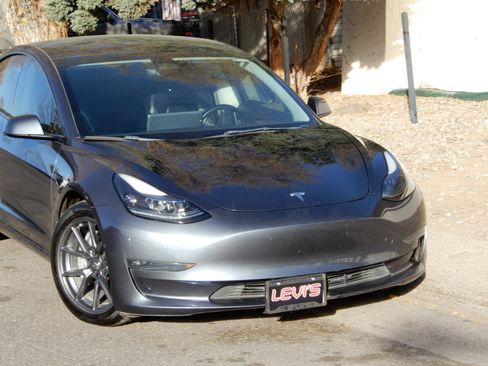Used 2022 Tesla Model 3 Long Range image 2