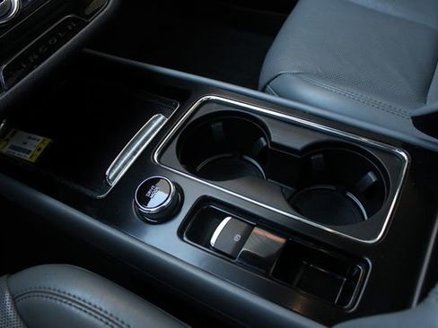 Used 2020 Lincoln Corsair Reserve w/ Elements Package FWD image 19