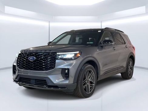 Used 2025 Ford Explorer ST-Line w/ ST-Line Street Pack AWD/4WD image 1