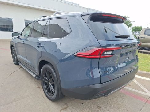 Used 2026 Toyota Grand Highlander Limited image 4