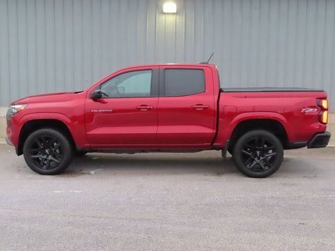 Used 2024 Chevrolet Colorado Z71 w/ Z71 Convenience Package 2 image 9