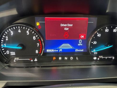 Used 2021 Ford Explorer XLT w/ Equipment Group 202A image 2