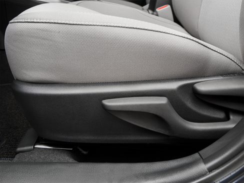 Used 2016 Toyota Corolla LE FWD image 24