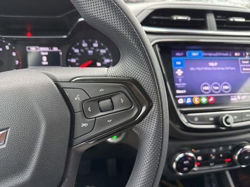 Used 2022 Chevrolet TrailBlazer LT w/ Convenience Package image 12