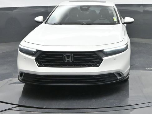 Used 2023 Honda Accord Touring image 6