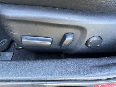 Used 2012 Toyota Camry SE image 12