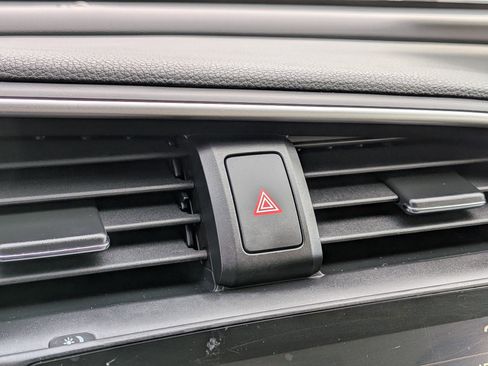 Used 2018 Honda Civic EX-L image 22