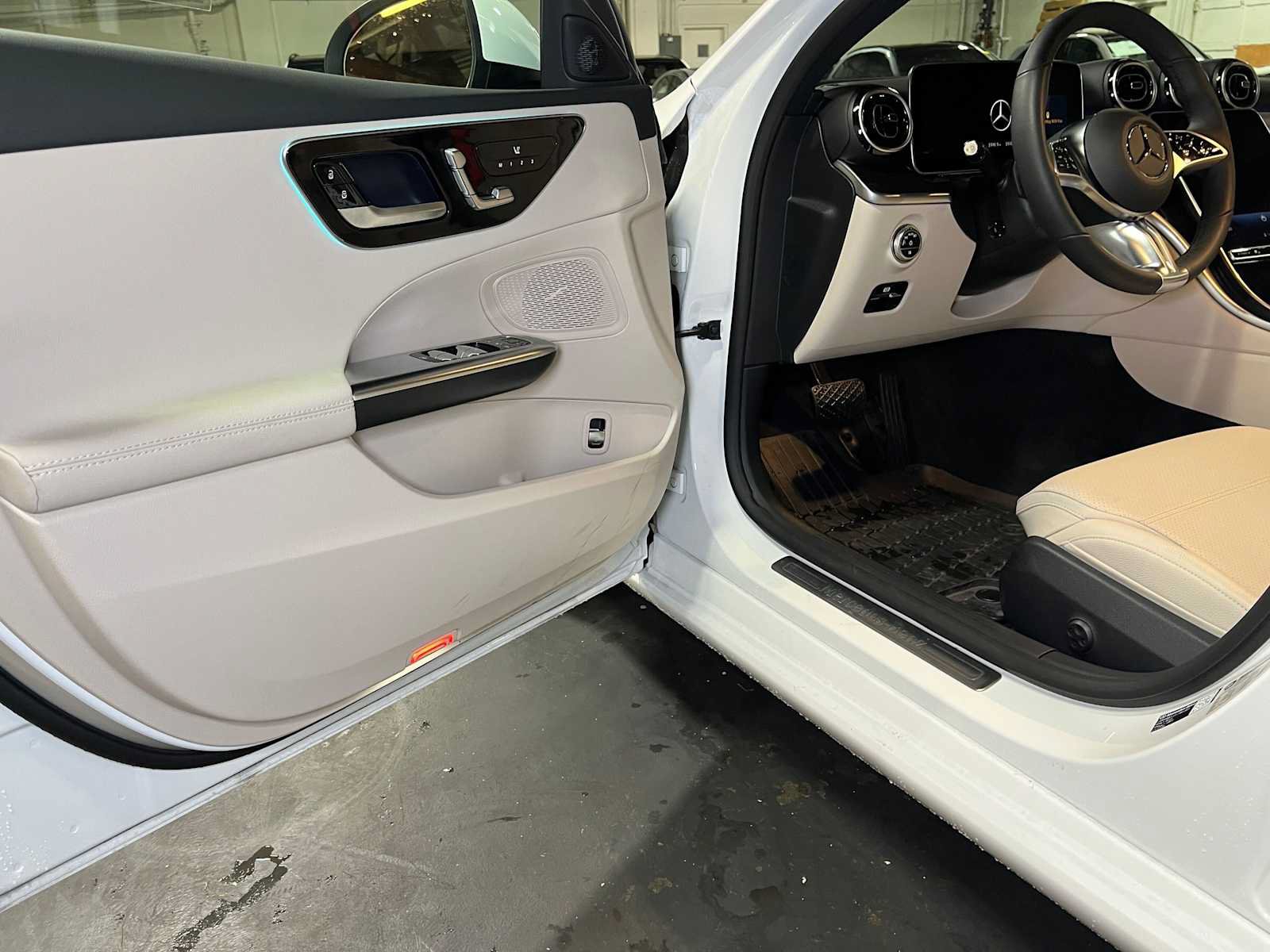 Used 2026 Mercedes-Benz C 300 4MATIC Sedan image 21