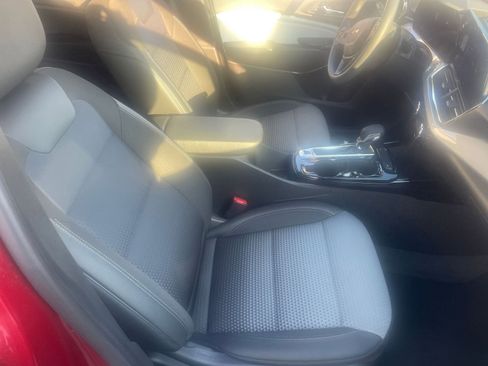 Used 2025 Chevrolet Trax LT image 35