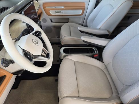 New 2025 Volkswagen ID. Buzz Pro S Plus image 9