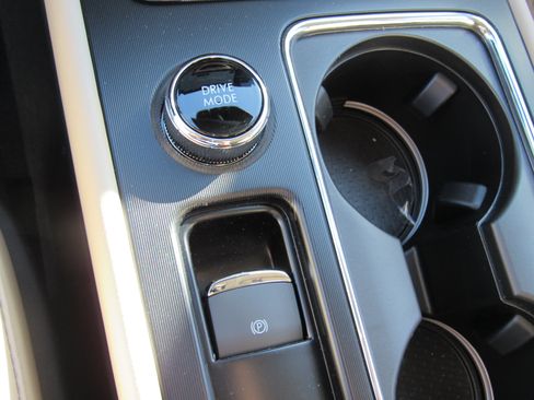 New 2026 Lincoln Corsair Premiere FWD image 18