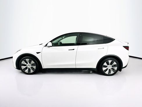 Used 2021 Tesla Model Y Long Range image 4