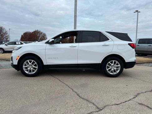 Used 2024 Chevrolet Equinox LT image 2