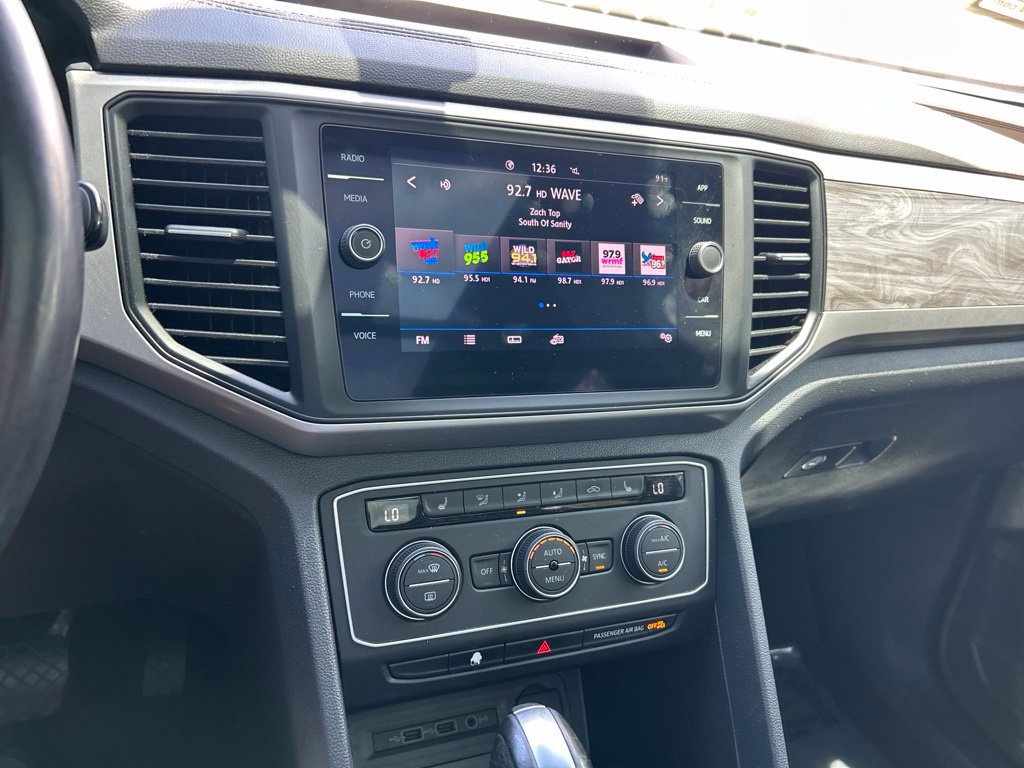 Used 2020 Volkswagen Atlas Cross Sport SE w/ Panoramic Sunroof Package FWD image 33