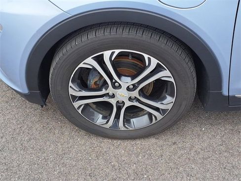 Used 2017 Chevrolet Bolt Premier w/ Driver Confidence II Package image 9