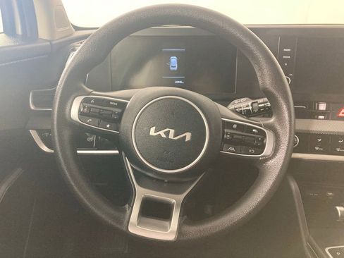 Certified 2025 Kia Sportage LX image 6