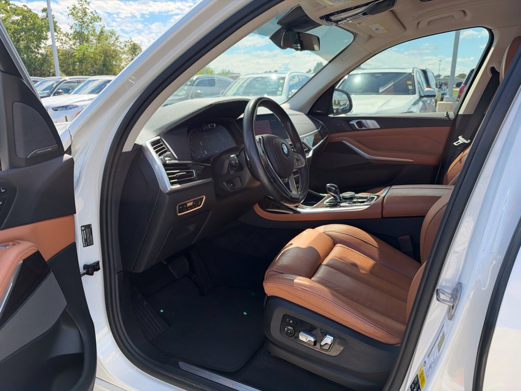 Used 2021 BMW X7 xDrive40i w/ Premium Package AWD/4WD image 12