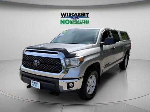 Used 2020 Toyota Tundra SR5 w/ SR5 Convenience Package AWD/4WD image 17