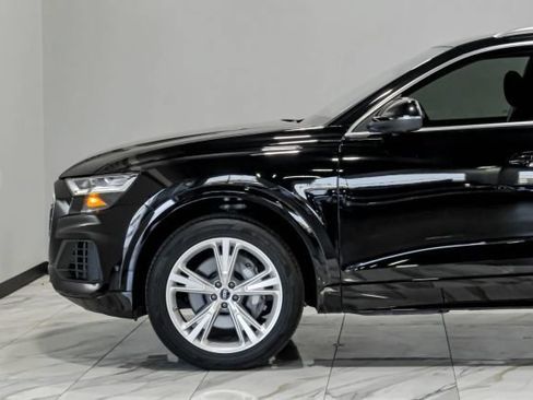 Used 2022 Audi Q8 Premium Plus w/ Premium Plus Package AWD/4WD image 17